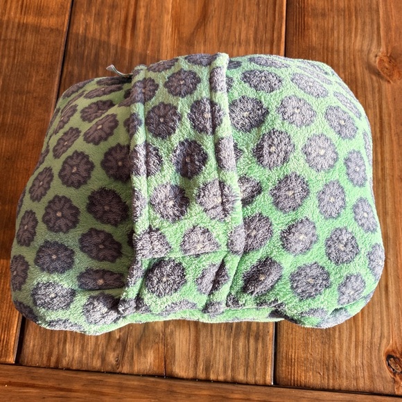 Vera Bradley Nomadic Blossoms Fleece Travel Pillow Throw Blanket 45”x60” - Picture 6 of 6